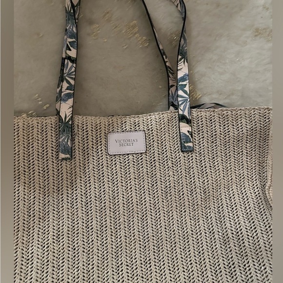 Victoria's Secret Woven Straw Travel Sexy Beach Tote - Picture 7 of 10